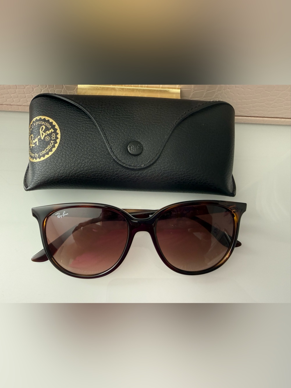 Ray-Ban women’s Brown Tortoiseshell Frame Sunglasses with Brown Lenses